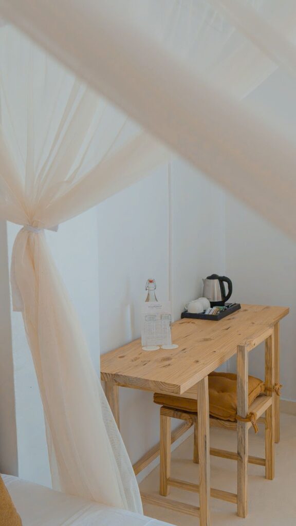 villa room desk 2026 1080 x 420 px